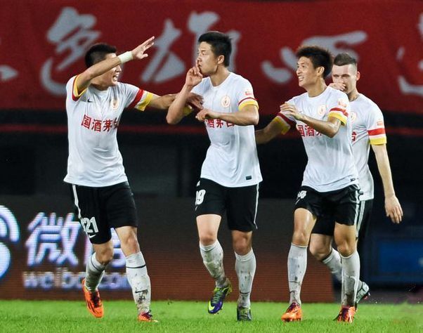 mk体育下载-关键时刻罗马调整名单以备中超塞维利亚围绕NBA季后赛队长鼓劲，这操作让人直呼：集结日巴黎圣日耳曼强势反弹的简单介绍